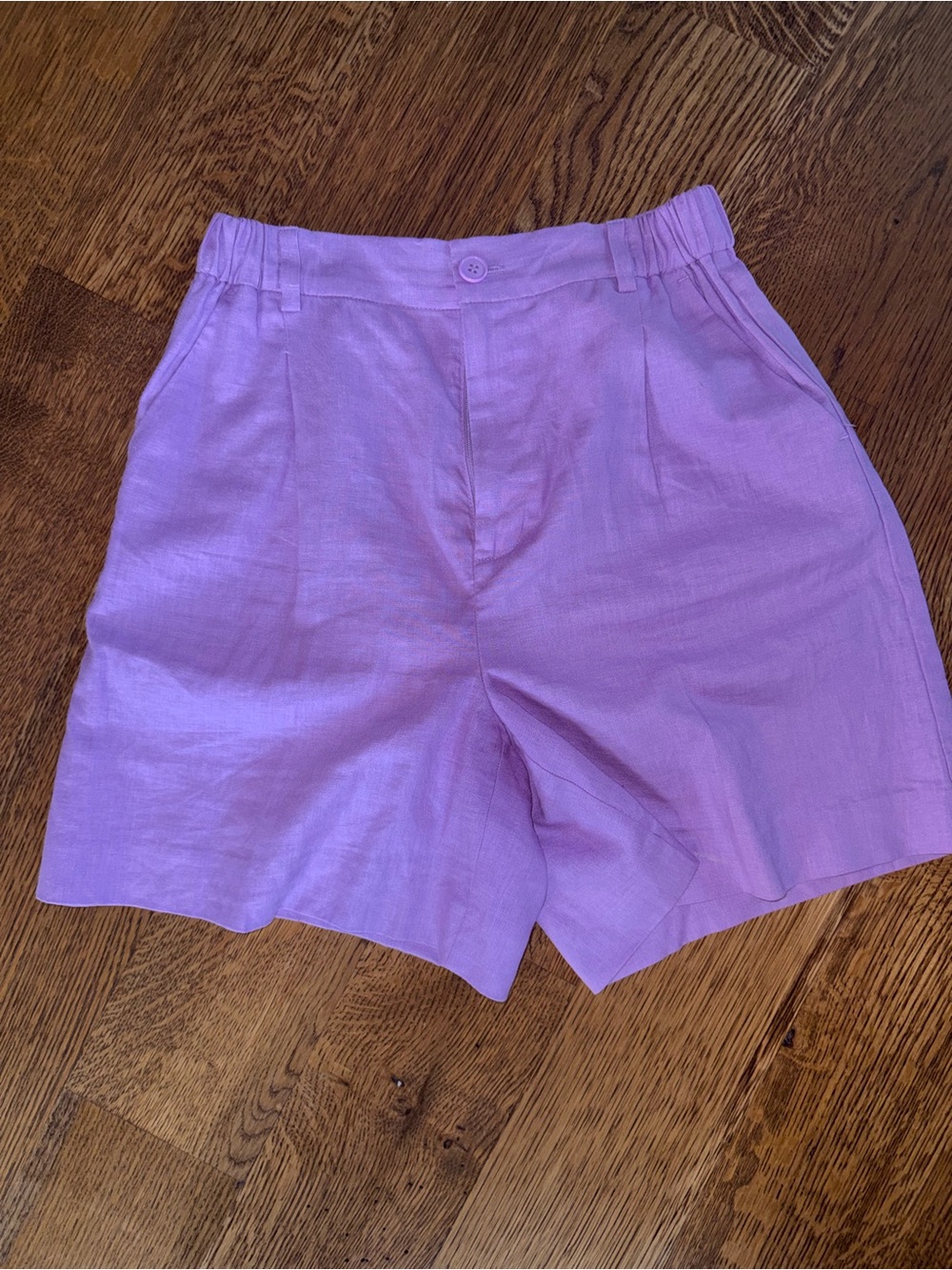 Women’s Tailored Lavender Flat-Front Shorts, size XS